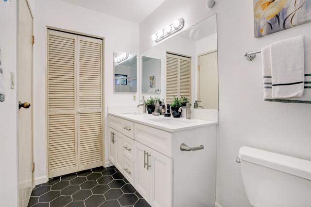 Image 23 of 50 For 6047 Joaquin Murieta Ave  F