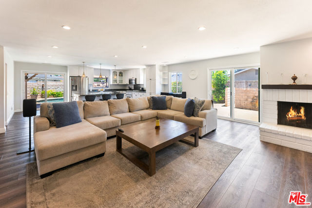 7724 Justin Court photo 2