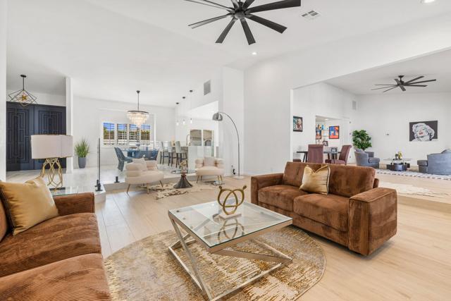 47215 Heliotrope Drive, Palm Desert CA: https://media.crmls.org/mediaz/bd66df9d-e956-4346-901a-9e910a6bbeca.jpg