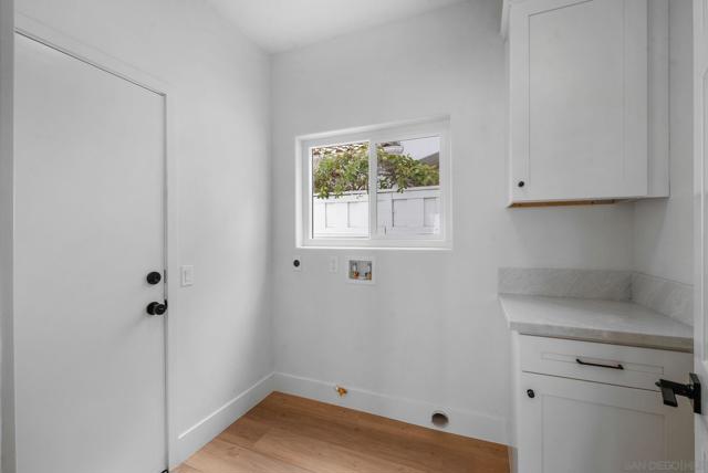 4979 Poseidon Way, Oceanside CA: https://media.crmls.org/mediaz/bd675062-d943-4cf6-8ab3-12ada6097909.jpg