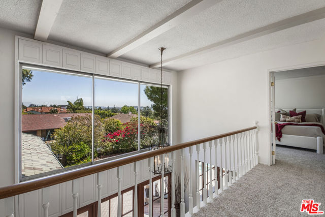 5136 Los Bonitos Way, Los Angeles CA: https://media.crmls.org/mediaz/bd687c3b-087c-49fa-a433-1e2fb2762d1c.jpg