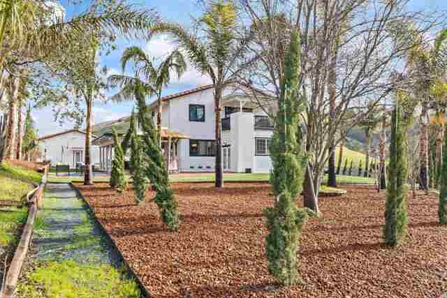 12200 Tesla Rd, Livermore CA: https://media.crmls.org/mediaz/bd68e7e7-1939-4ed1-a5d3-cd06791a285d.jpg