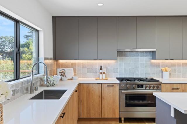 760 Loma Court, Redwood City CA: https://media.crmls.org/mediaz/bd6974d8-ab0a-43a6-89d9-17f43517943e.jpg