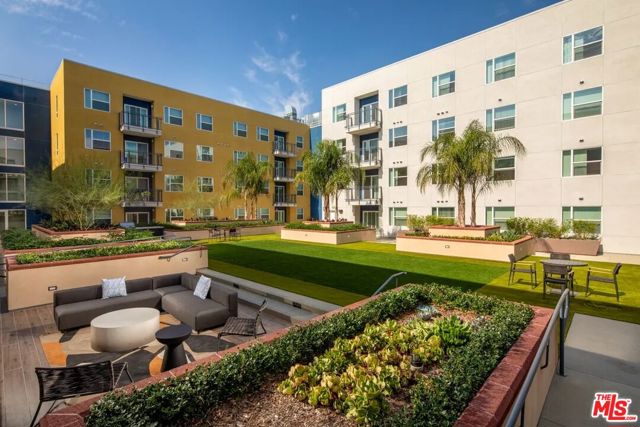 10568 Promenade Gateway, El Monte CA: https://media.crmls.org/mediaz/bd699034-64cd-406c-b471-a905b722de9d.jpg