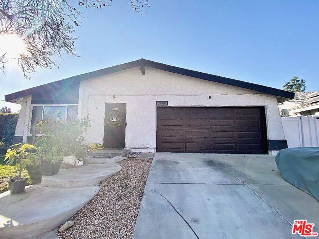 27501 Bernina Avenue, Canyon Country CA: https://media.crmls.org/mediaz/bd69b69d-8287-4c31-8bcc-6807217fdb0f.jpg