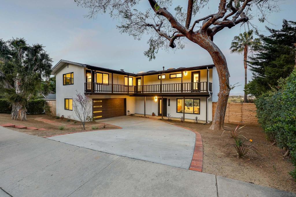 5777 Desert View Dr - photo 8