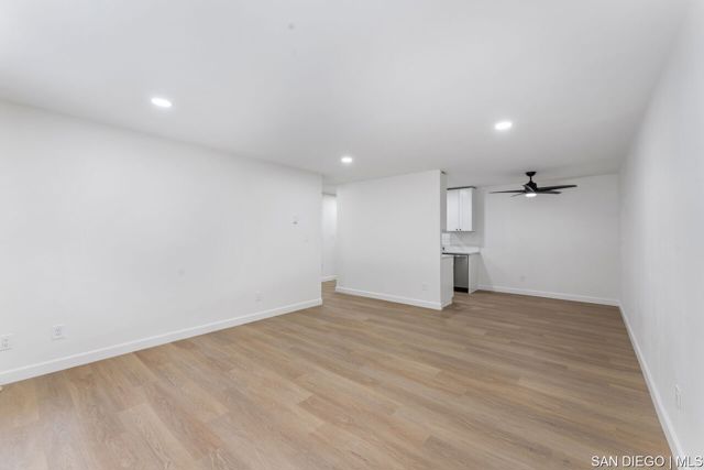 4855 Cole ST, San Diego CA: https://media.crmls.org/mediaz/bd6ad6d2-6839-4146-b56c-89af292b1594.jpg