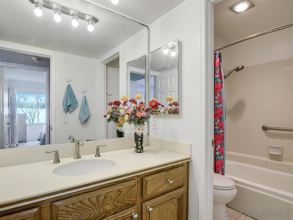 MLS #250031224SD image #12