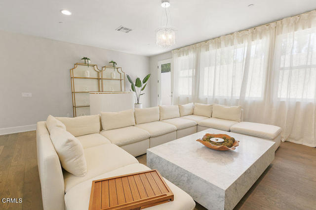 Detail Gallery Image 35 of 66 For 2417 E Hillcrest Dr, Thousand Oaks,  CA 91362 - 4 Beds | 3/1 Baths