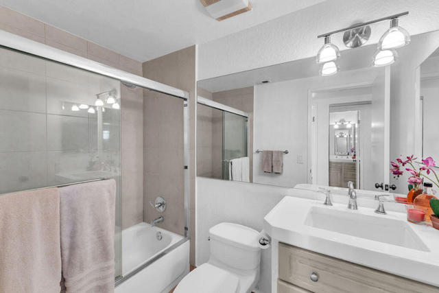 71521 Halgar Road, Rancho Mirage CA: https://media.crmls.org/mediaz/bd6c25a1-81b0-4150-b2fb-3bdf23e63a2f.jpg