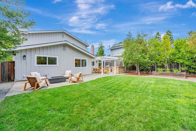 3852 Jefferson Avenue, Redwood City CA: https://media.crmls.org/mediaz/bd6c86dd-06a9-4c2a-9092-eafdb1135d73.jpg