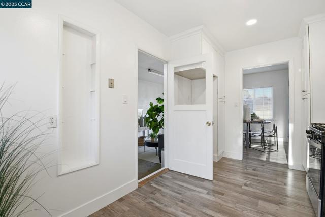 1035 Orange st, Concord CA: https://media.crmls.org/mediaz/bd6cd48c-c9d5-465f-a6d9-bb4cca969e3b.jpg