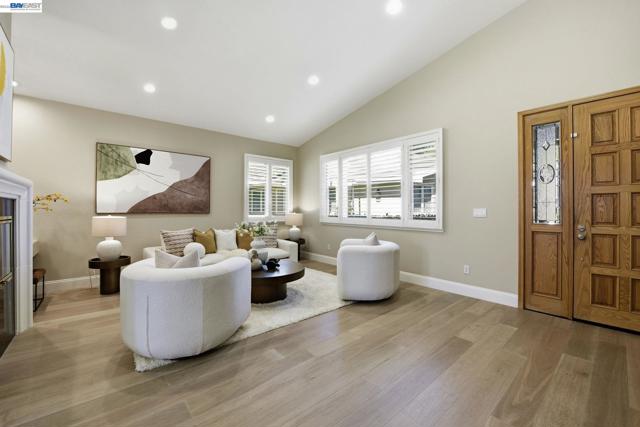 Image 3 of 53 For 7880 La Quinta Ct