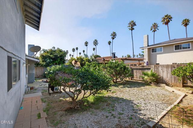 2833 Sailor Avenue, Ventura CA: https://media.crmls.org/mediaz/bd6d7950-9575-4d71-b205-87a0e4daa480.jpg