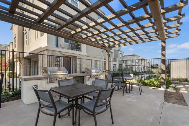 Detail Gallery Image 39 of 42 For 1220 Sunrise View #101,  San Marcos,  CA 92078 - 3 Beds | 2/1 Baths