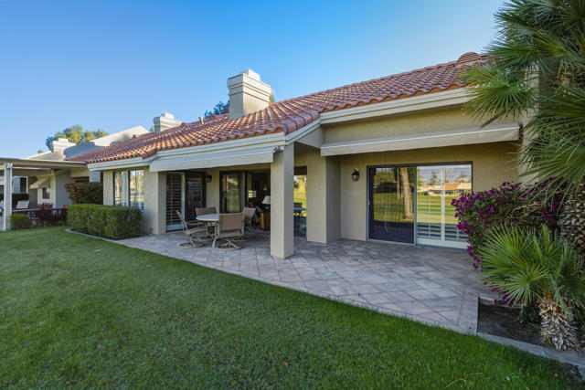 41809 Preston Trail, Palm Desert CA: https://media.crmls.org/mediaz/bd6ead8a-898c-4d1f-972a-55b92023fac4.jpg