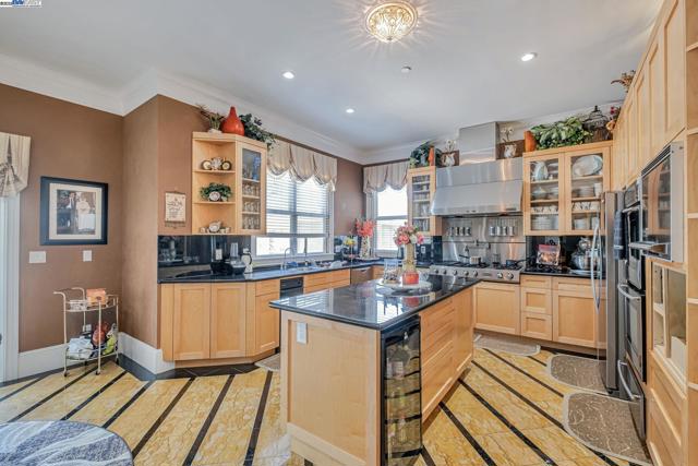 190 Pickering Ave, Fremont CA: https://media.crmls.org/mediaz/bd6f16cd-e07e-4b2d-8992-e7c4a12e7d97.jpg