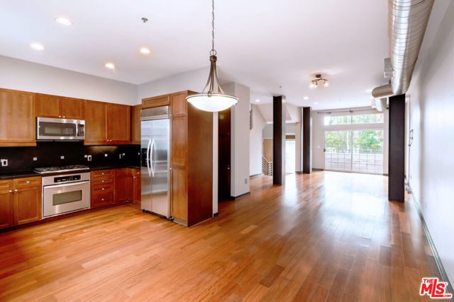 5350 Playa Vista Drive, 14 photo 5