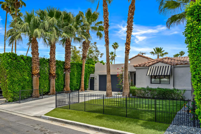 46030 Ocotillo Drive, Palm Desert CA: https://media.crmls.org/mediaz/bd700db2-0bbe-439f-956a-b408a221e502.jpg