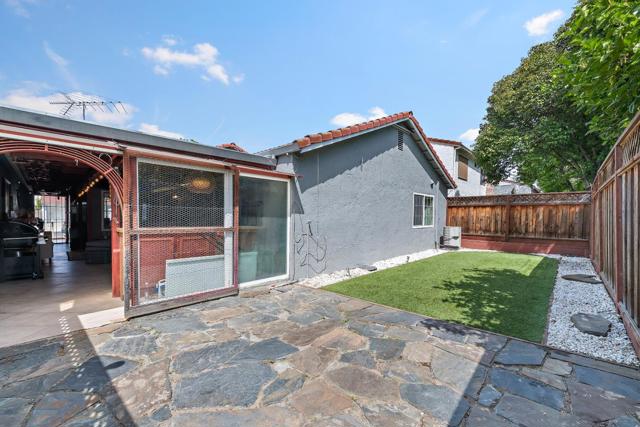 548 Lanfair Circle, San Jose CA: https://media.crmls.org/mediaz/bd70325e-90c1-4314-b4a5-7c9d05849fec.jpg
