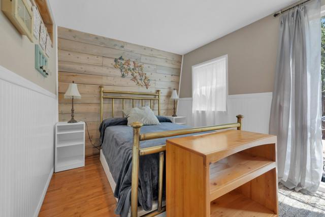 920 Chapin Dr, Julian CA: https://media.crmls.org/mediaz/bd707d88-7aac-44ea-b858-540b05bed3b2.jpg