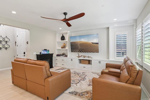 1112 Camino Prado, Chula Vista CA: https://media.crmls.org/mediaz/bd70f920-65cd-49c8-a8e1-de7005201c23.jpg
