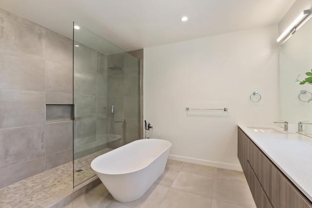 57939 Santo Thomas, La Quinta CA: https://media.crmls.org/mediaz/bd7151c4-652d-4a45-aaa9-1aa622fbeaba.jpg