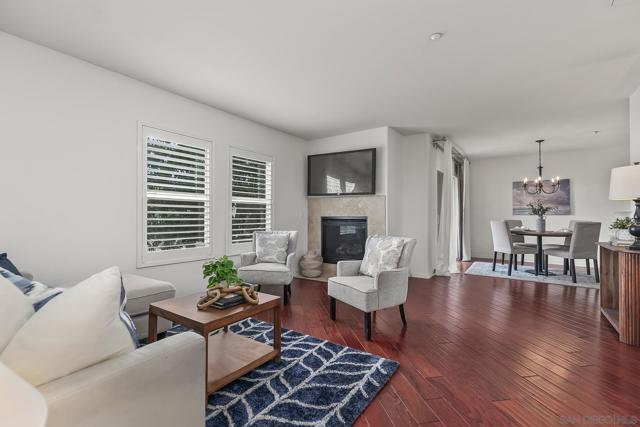 3528 Shoreline Bluff Ln, San Diego CA: https://media.crmls.org/mediaz/bd7157b5-027c-4fad-a8da-c04ac16b76db.jpg
