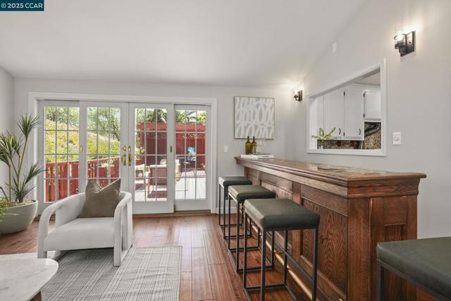6324 Bonita Ct, Richmond CA: https://media.crmls.org/mediaz/bd720aef-f3ec-4cff-adda-141052cbc691.jpg