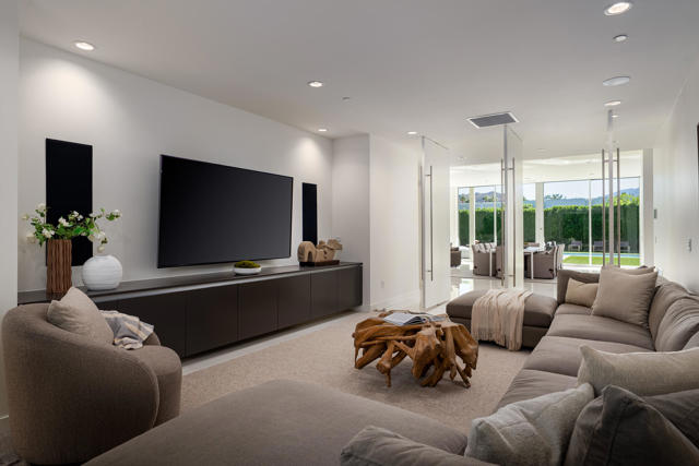 3088 Linea Terrace, Palm Springs CA: https://media.crmls.org/mediaz/bd721186-c17d-4828-a5f3-46e0a4ba90c8.jpg