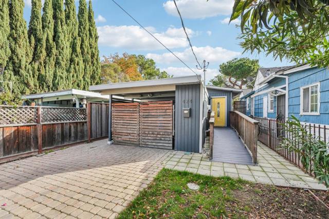 424 5th Avenue, Redwood City CA: https://media.crmls.org/mediaz/bd722c75-1d8e-4d62-8dee-a1a345728347.jpg