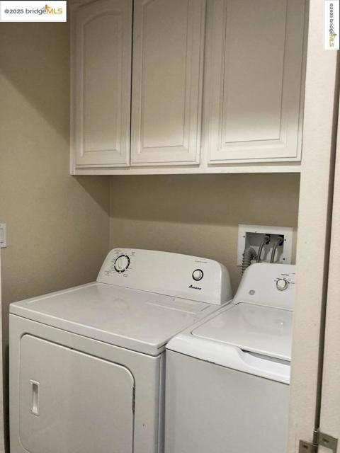 297 Tradewinds DR, San Jose CA: https://media.crmls.org/mediaz/bd7259d7-c11c-455e-b7a9-ca03aac12834.jpg