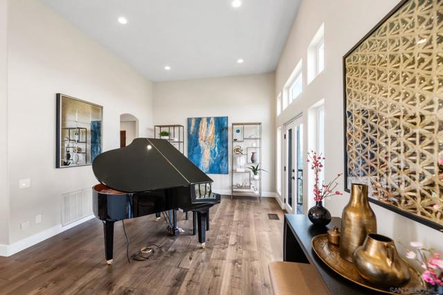 15484 Markar Rd, Poway CA: https://media.crmls.org/mediaz/bd72879f-64c5-4467-a574-9895f4491c71.jpg