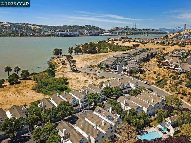32 Shoal Dr, Vallejo CA: https://media.crmls.org/mediaz/bd72915d-202c-4aea-826f-f721b06228f6.jpg