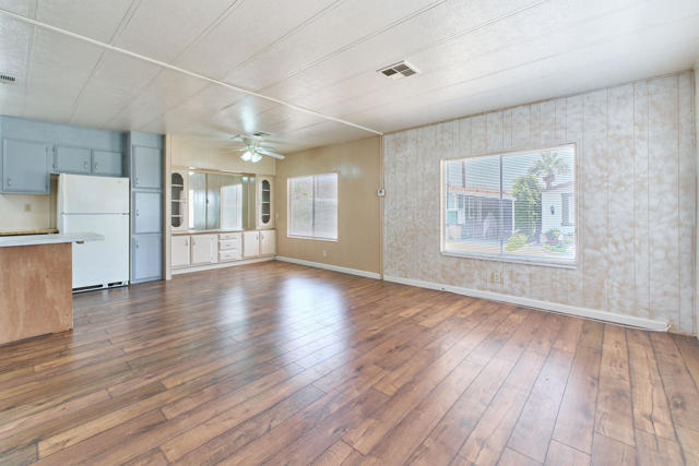 14777 Palm Drive, Desert Hot Springs CA: https://media.crmls.org/mediaz/bd72d408-65e7-416c-a1f9-52488b80c72c.jpg