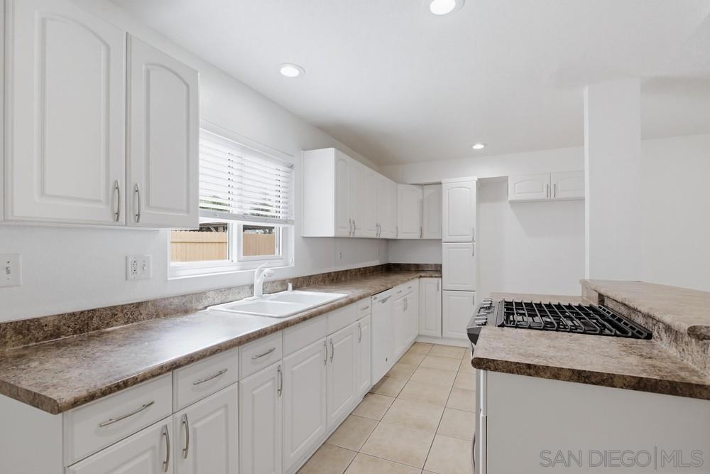 12838 Montauk St - photo 10