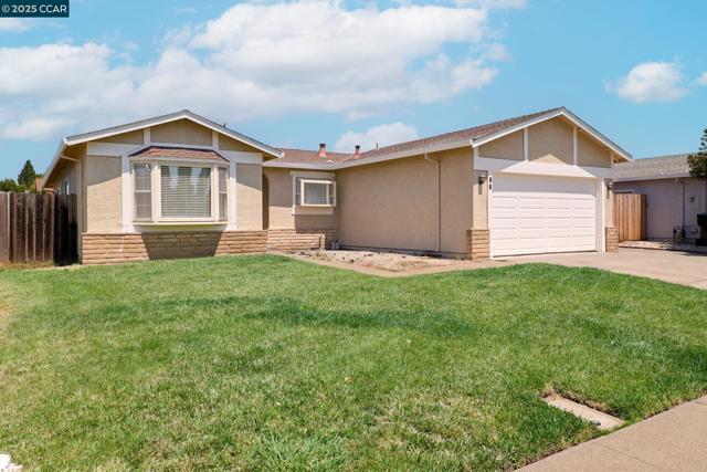 88 Newport Way, Suisun City CA: https://media.crmls.org/mediaz/bd73c24b-f11d-49e6-9b74-f4332bbd272d.jpg