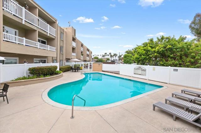 3030 Suncrest, San Diego CA: https://media.crmls.org/mediaz/bd743cf3-6232-4519-9e35-142797befb57.jpg