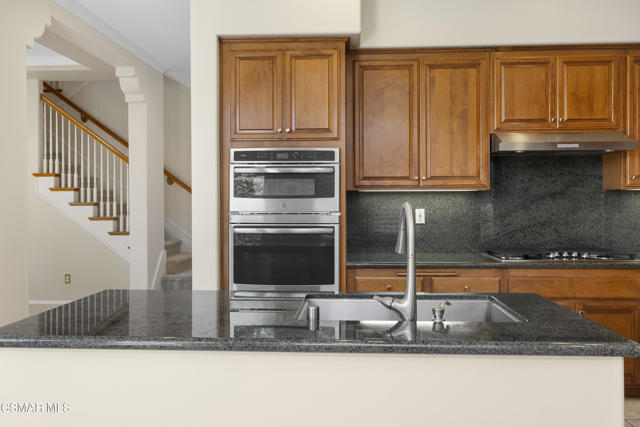 2996 Eagles Claw Avenue, Thousand Oaks CA: https://media.crmls.org/mediaz/bd74792c-a07c-4925-9fdc-2afc6a168234.jpg