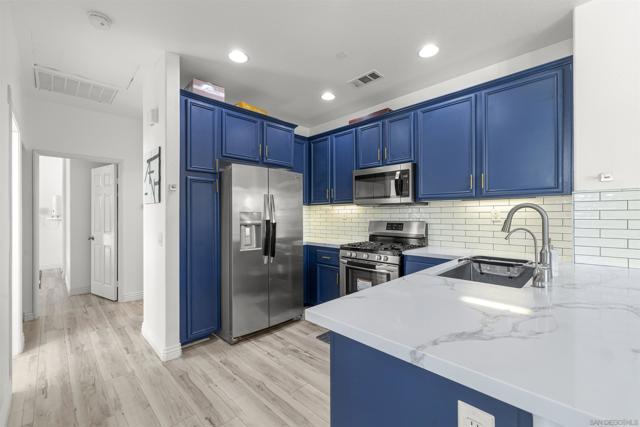 1800 E Lakeshore 1212, Lake Elsinore CA: https://media.crmls.org/mediaz/bd7552a0-9a9d-416e-93f3-2055144f1b87.jpg