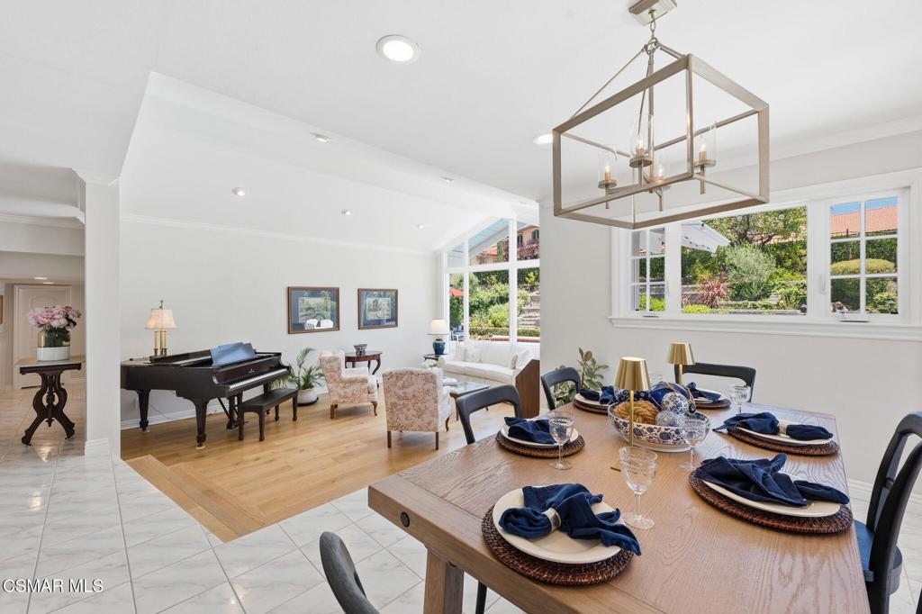 https://media.crmls.org/mediaz/bd75964f-2c02-438c-b0b5-95ac64688dbc.jpg?preset=X-Large