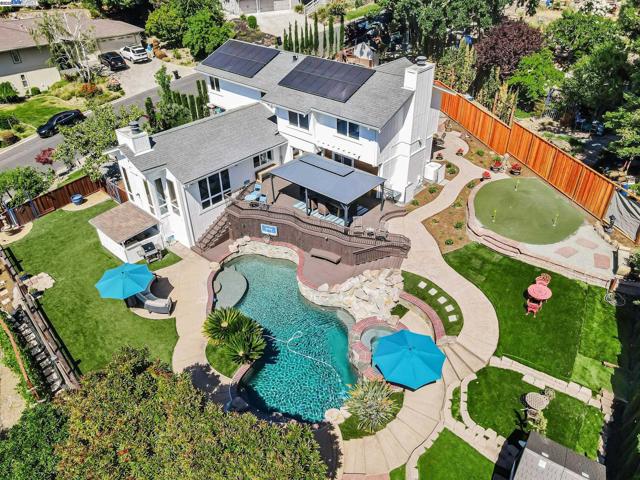 324 Merrilee Place, Danville CA: https://media.crmls.org/mediaz/bd761141-ad8f-4c60-8f38-953e07827590.jpg