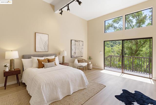 151 La Espiral, Orinda CA: https://media.crmls.org/mediaz/bd761c4a-9ba8-45dc-8943-ea048268fa44.jpg