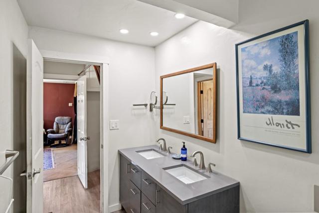 1325 Circle Avenue, Seaside CA: https://media.crmls.org/mediaz/bd76feed-0643-4d59-9f24-cb383327bb25.jpg
