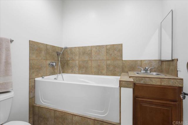 Detail Gallery Image 55 of 70 For 410 Woodland Ln, El Cajon,  CA 92021 - – Beds | – Baths