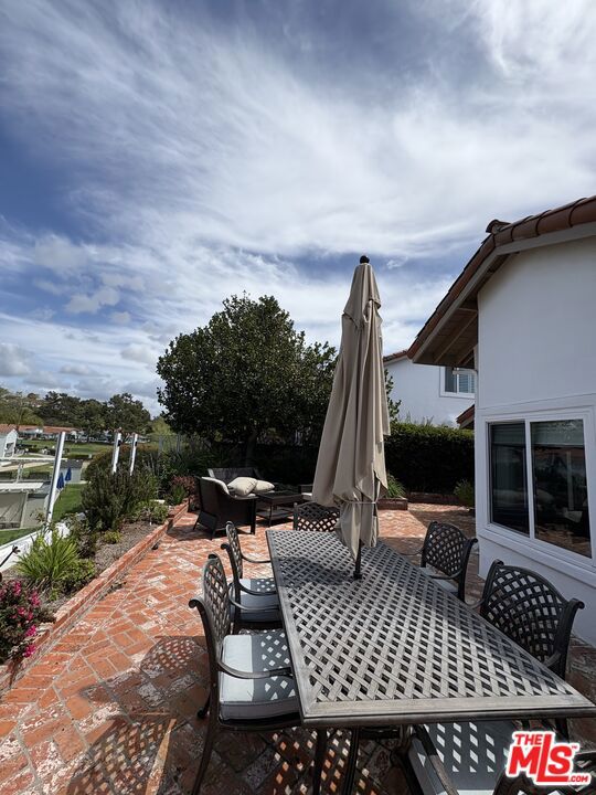 4732 Galicia Way, Oceanside CA: https://media.crmls.org/mediaz/bd77eb19-16be-49d1-b254-b5c7b5a672ef.jpg