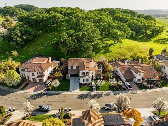 2953 Pebble Beach Circle, Fairfield CA: https://media.crmls.org/mediaz/bd77f6ea-2fef-4694-8d09-9ddf0e336c2c.jpg