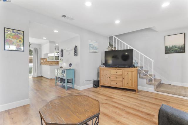 1479 Spring Valley Cmn, Livermore CA: https://media.crmls.org/mediaz/bd79189d-00bf-46fd-9504-703e9422a03d.jpg