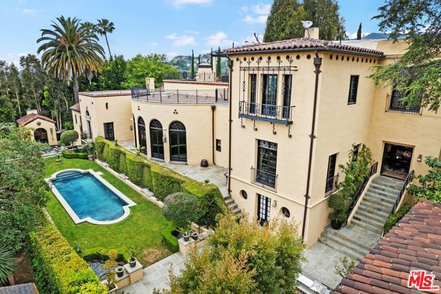 4320 Cedarhurst Circle, Los Angeles CA: https://media.crmls.org/mediaz/bd7a9a21-2d67-4253-b5a4-f452b69f6b80.jpg
