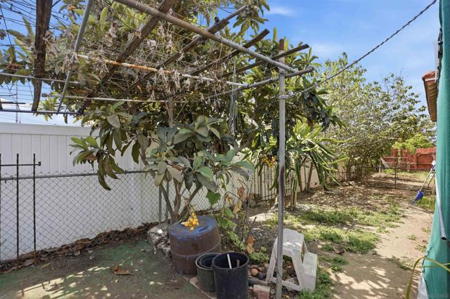 Image 24 of 31 For 1451 Harbison